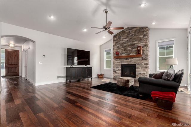 909 signal Court, Timnath, CO 80547