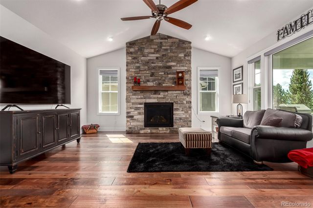 909 signal Court, Timnath, CO 80547