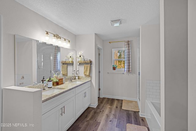 102 LANDMARK Avenue, Satsuma, FL 32189