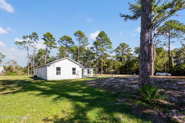 102 LANDMARK Avenue, Satsuma, FL 32189