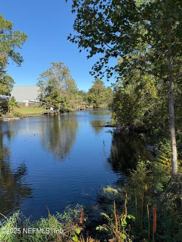 102 LANDMARK Avenue, Satsuma, FL 32189