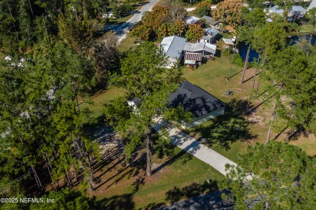 102 LANDMARK Avenue, Satsuma, FL 32189