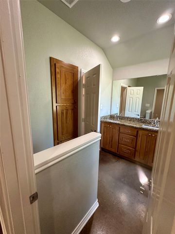 134 Dennis Drive, Azle, TX 76020