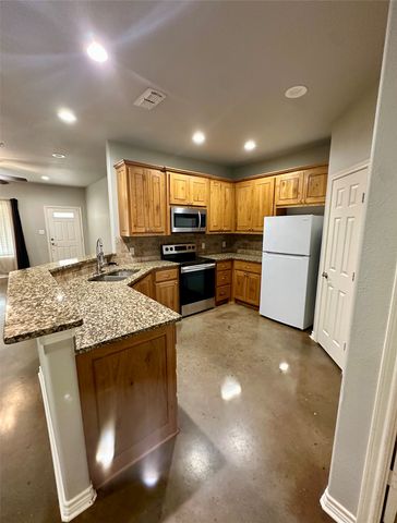 134 Dennis Drive, Azle, TX 76020