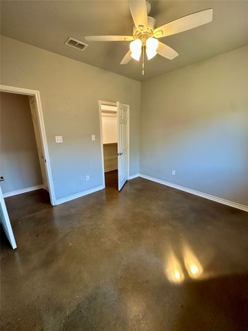 134 Dennis Drive, Azle, TX 76020