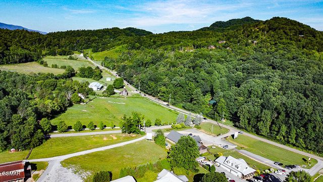 3136 Thomas Headrick Road, Sevierville, TN 37862
