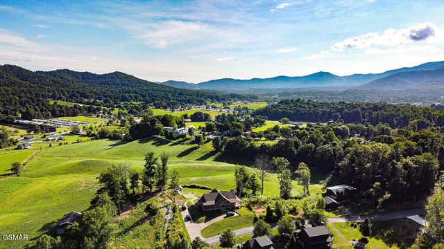 3136 Thomas Headrick Road, Sevierville, TN 37862