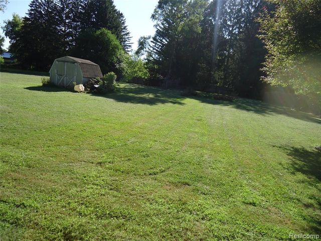 370 Adams Road, Saginaw, MI 48609