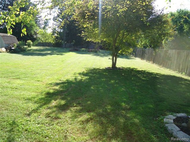 370 Adams Road, Saginaw, MI 48609