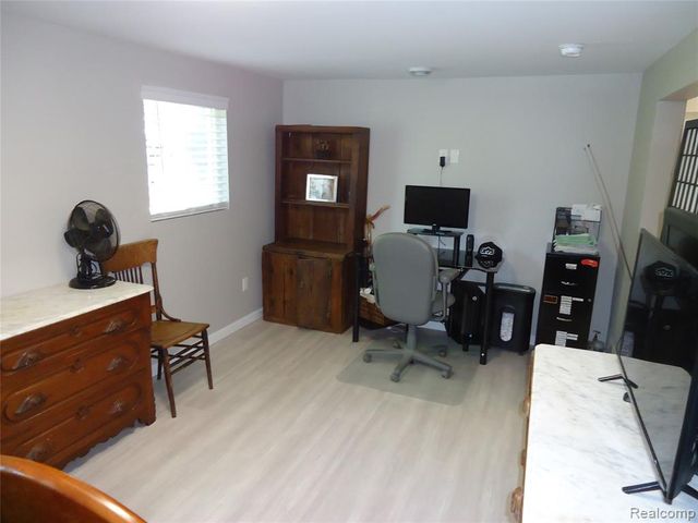 370 Adams Road, Saginaw, MI 48609