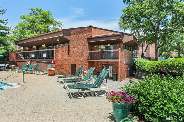 514 Coeur De Royale Drive 101, St Louis, MO 63141