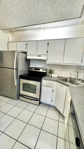 1007 GREEN PINE Boulevard A3, West Palm Beach, FL 33409