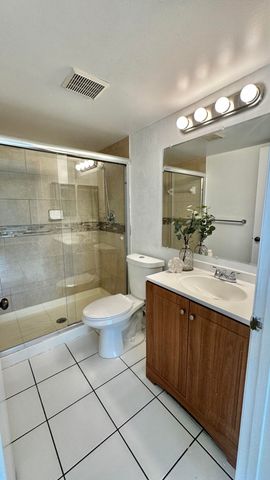 1007 GREEN PINE Boulevard A3, West Palm Beach, FL 33409