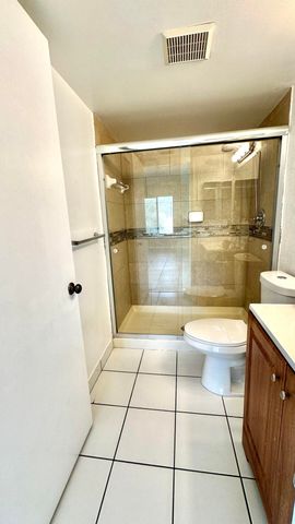 1007 GREEN PINE Boulevard A3, West Palm Beach, FL 33409