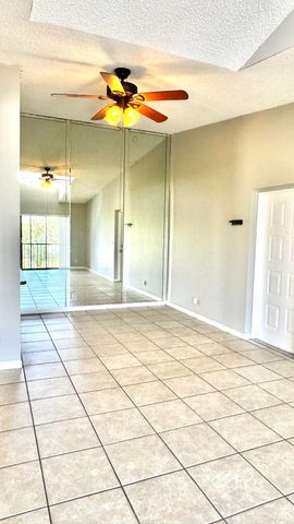 1007 GREEN PINE Boulevard A3, West Palm Beach, FL 33409