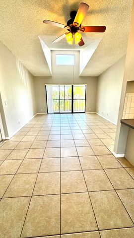 1007 GREEN PINE Boulevard A3, West Palm Beach, FL 33409