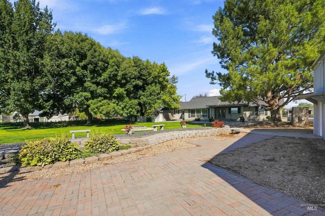 5801 E Victory Rd., Nampa, ID 83687