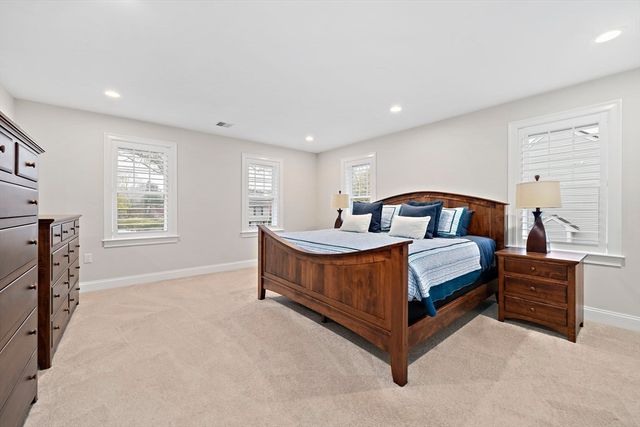 190 White St, Weymouth, MA 02190