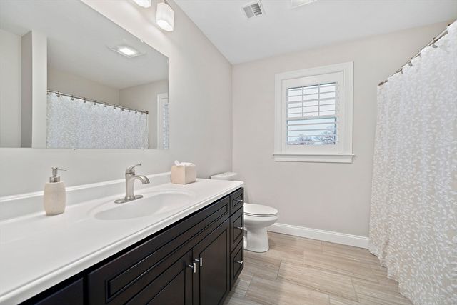190 White St, Weymouth, MA 02190