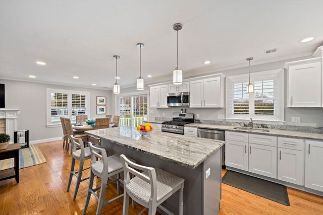 190 White St, Weymouth, MA 02190