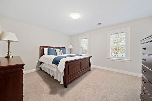 190 White St, Weymouth, MA 02190