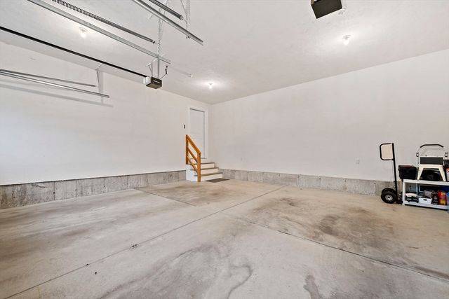 190 White St, Weymouth, MA 02190