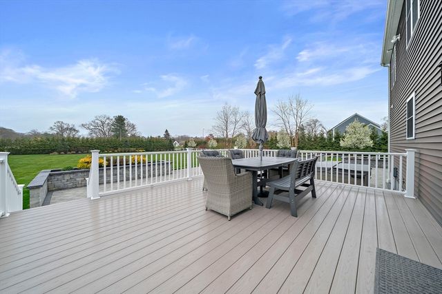 190 White St, Weymouth, MA 02190
