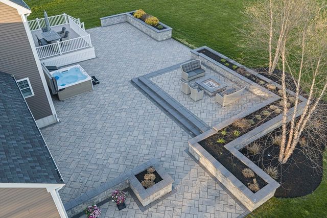 190 White St, Weymouth, MA 02190