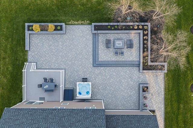 190 White St, Weymouth, MA 02190