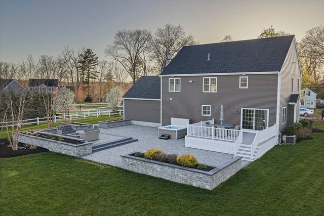 190 White St, Weymouth, MA 02190