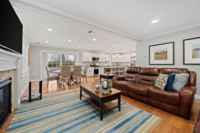 190 White St, Weymouth, MA 02190
