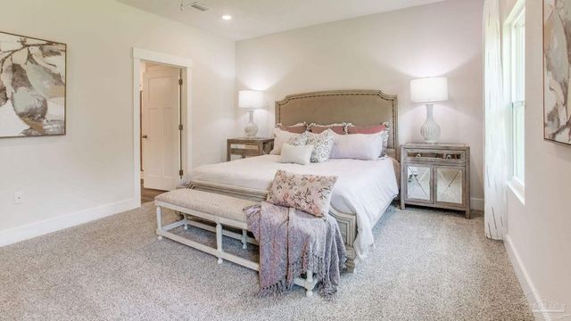 5601 Clarity St, Milton, FL 32570