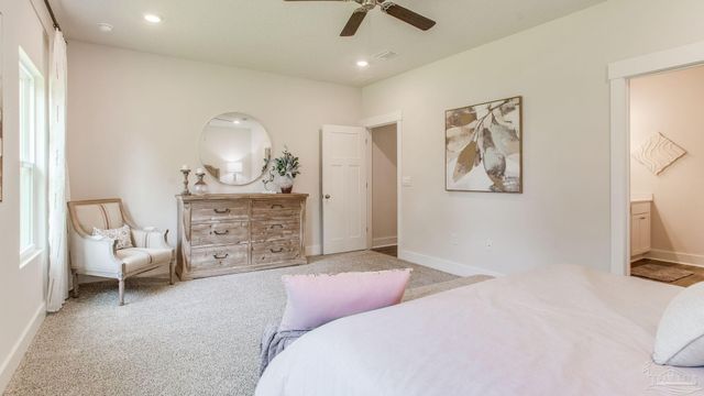 5601 Clarity St, Milton, FL 32570