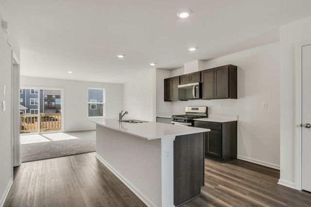 440 lakeshore Court, St. Charles, IL 60174