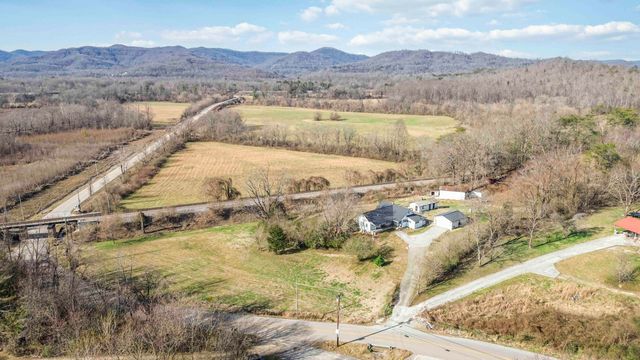 3497 State Hwy 1804, Williamsburg, KY 40769