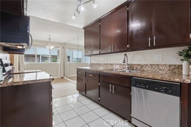 125 S Sierra Madre 104, Pasadena, CA 91107