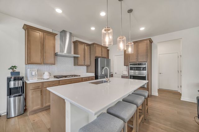 23 Commons Circle, Hawthorn Woods, IL 60047