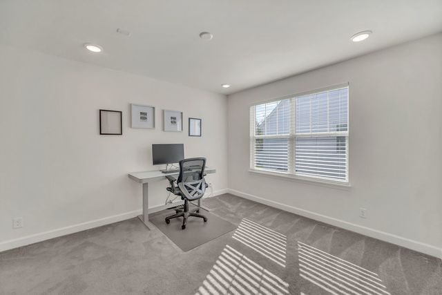 23 Commons Circle, Hawthorn Woods, IL 60047