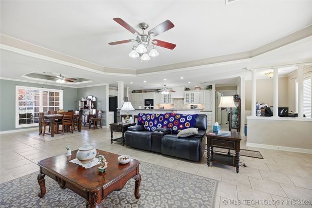 120 S Madison Avenue, Okmulgee, OK 74447