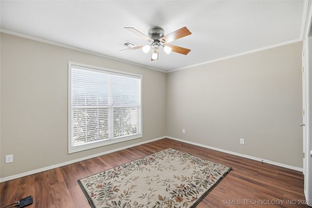 120 S Madison Avenue, Okmulgee, OK 74447