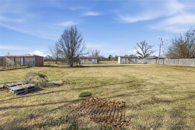 120 S Madison Avenue, Okmulgee, OK 74447