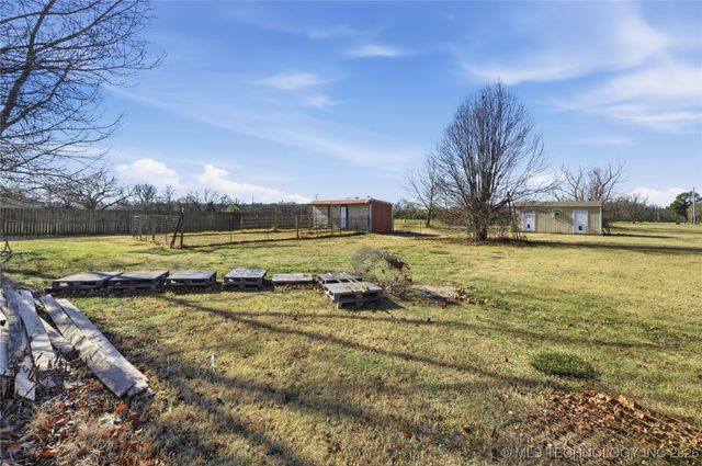 120 S Madison Avenue, Okmulgee, OK 74447