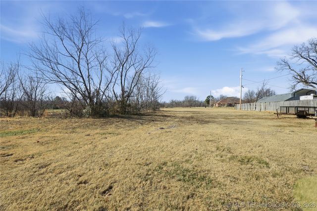 120 S Madison Avenue, Okmulgee, OK 74447