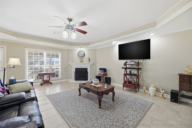 120 S Madison Avenue, Okmulgee, OK 74447