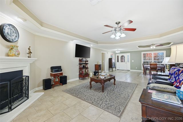 120 S Madison Avenue, Okmulgee, OK 74447