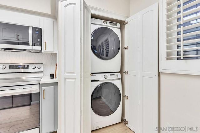 2600 Torrey Pines Rd B17, La Jolla, CA 92037