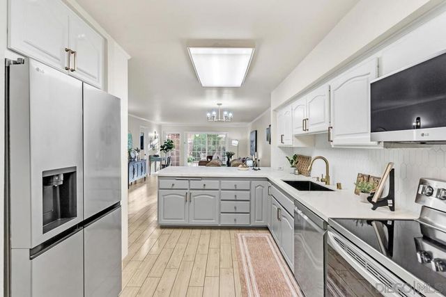 2600 Torrey Pines Rd B17, La Jolla, CA 92037