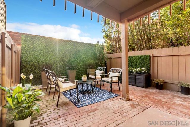 2600 Torrey Pines Rd B17, La Jolla, CA 92037