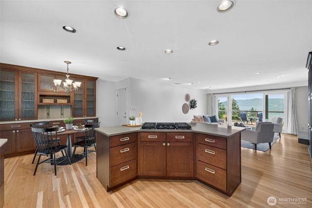 418 Briar Road, Bellingham, WA 98225