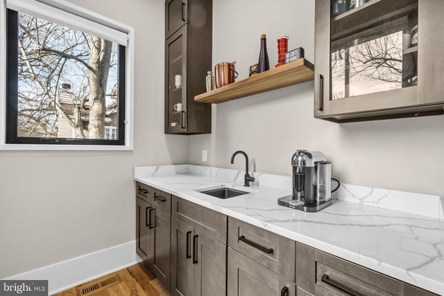 650 N JACKSON ST, Arlington, VA 22201